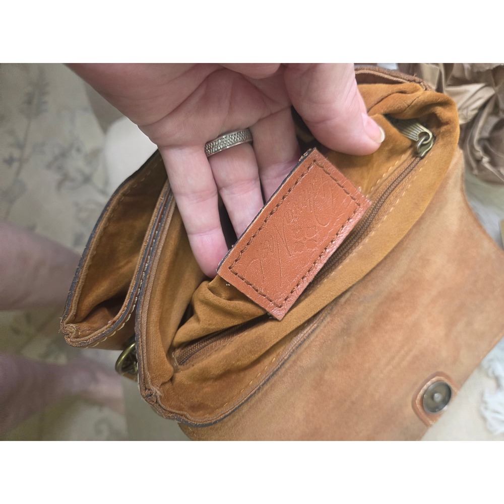 PN18 Patricia Nash crossbody - Picture 6 of 8